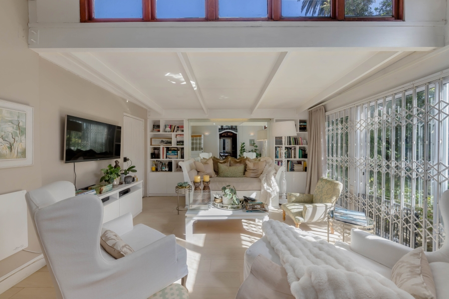4 Bedroom Property for Sale in Oranjezicht Western Cape